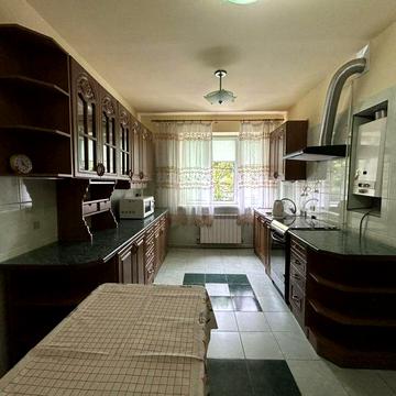 Доглянутий будинок, на Пстрака, заходь і живи