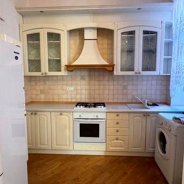 Оредна 3- кімнатної квартири