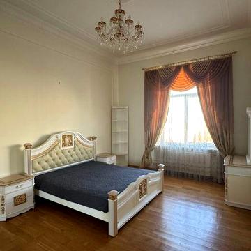 Оредна 3- кімнатної квартири