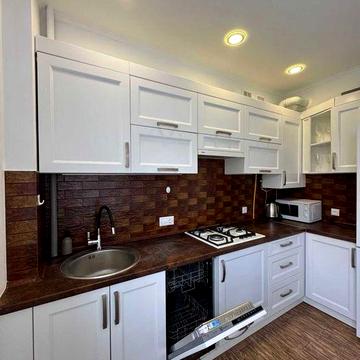 Оренда квартири з терасою в новобудові по вул. Радості, 10-А (Зелена)