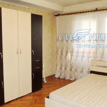 1-кім Повітрофлотський 36 Севастопольська площа – 3 хвилини