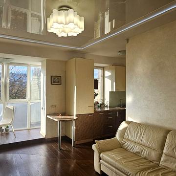 Павла Вірського бульв. (Саратівська), 45