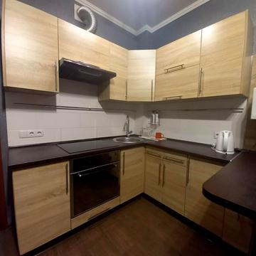 Валерія Лобановського просп., 150-А