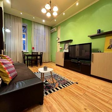 Малопідвальна вул., 21/8