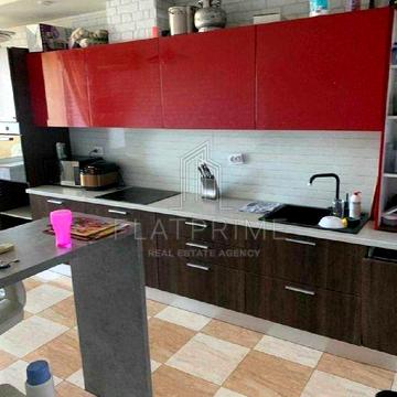 Верховинна вул., 35