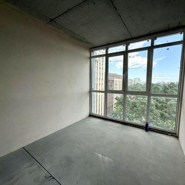 Продам видову 2к квартиру в центрі