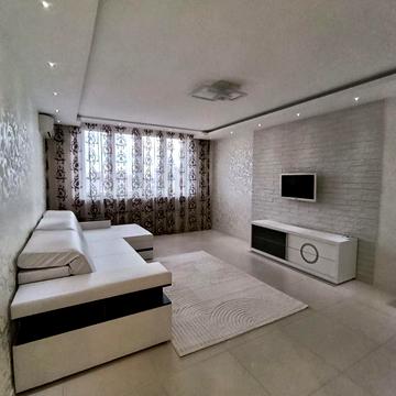 Бориса Гмирі вул., 2