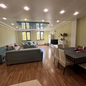 Шевченка просп., 33