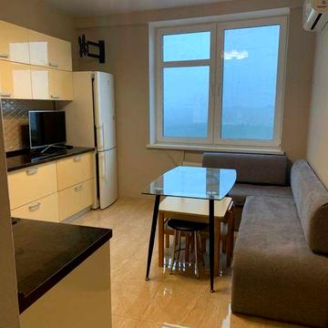 Оренда 2 к квартири Наумовича 4 поруч метро Академмістечко 10 хв пішки