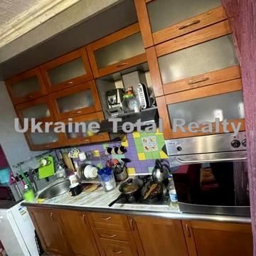 Тростянецька вул., 8