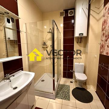 Соборності вул. (Жовтнева), 53