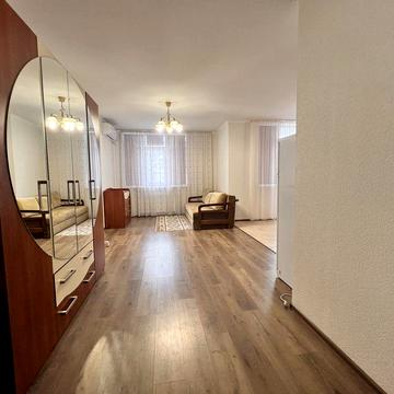 Оренда 1 к.к. Пчілки 7, новобудова. Генератор.