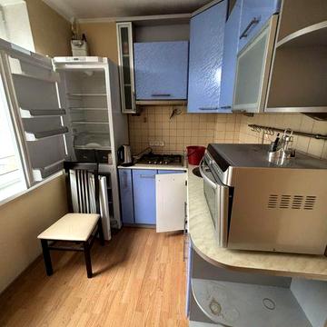 Продаж 1 к кв, метро Захисників Украіни