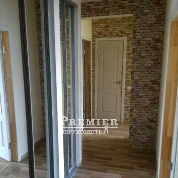 Продаж 3к Квартира 40-річчя оборони Одеси вулиця