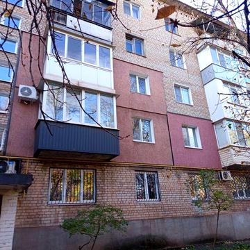 Трёхкомнатная чешка на площади Артёма.