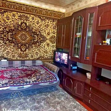 Продам двокімнатну квартиру на Критому Ринку.