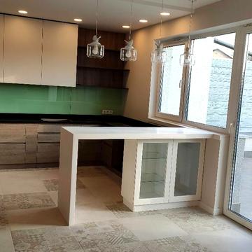 Бічна Коновальця вул.