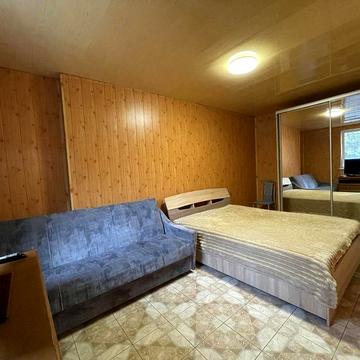 Без % сдаётся 2к дом для семьи до 4 человек.