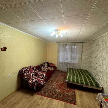 Академіка Корольова вул., 34/1