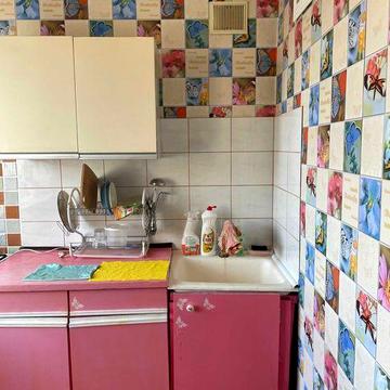 Метро Тараса Шевченка- 4 хв. пішки. вул. Оболонська,23/48