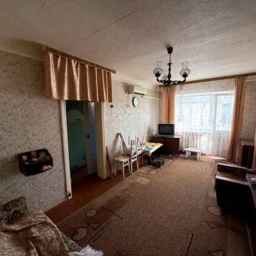 Продається двокімнатна квартира в м. Сквира.