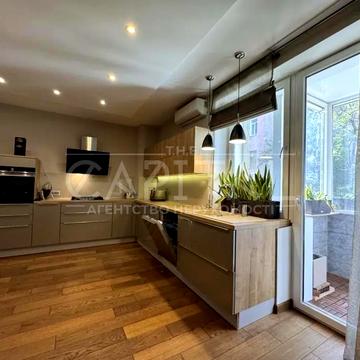 Межигірська вул., 28