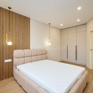 Костанайська вул., 13