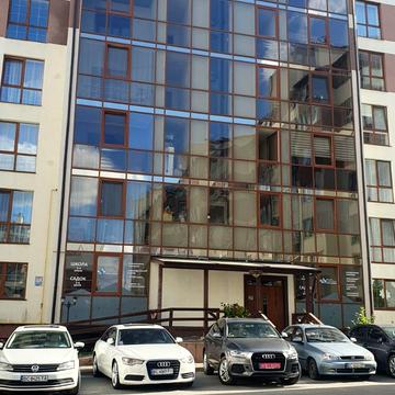 Винна Гора вул., 8