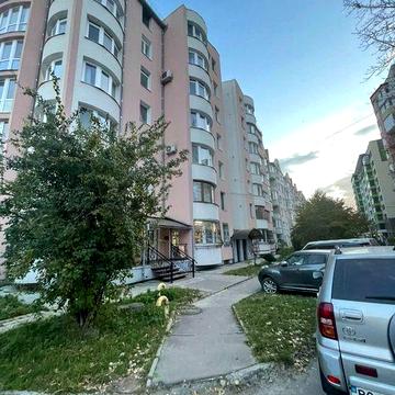 Продається 3 км квартира на Вільховій біля озера