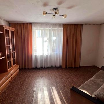 Романа Шухевича вул. (Курчатова), 17