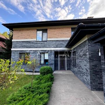 Леоніда Бірюкова бульв.