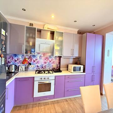 Івана Франка вул., 6