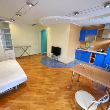 Костя Гордієнка пров., 10