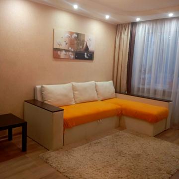 Пашутінська вул., 14