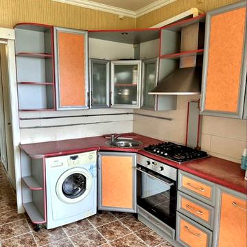 Академічний пров., 1