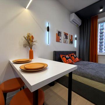 Героїв Небесної Сотні просп., 16/10