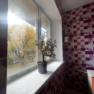 Лесі Українки просп., 21