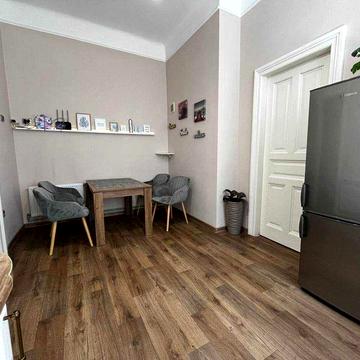 Оренда 2-х кімнатної квартири з гарним ремонтом по вул. Огієнка