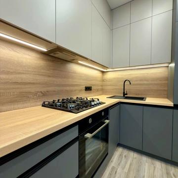 Сімейна вул., 5