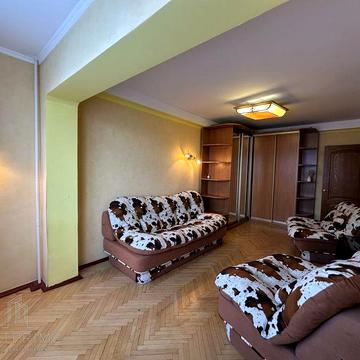 Довготривала оренда 2к квартири метро Лівобережна