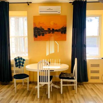 Хрещатик вул., 13