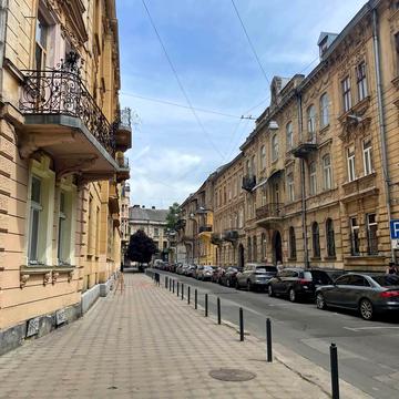 Олександра Кониського вул. (), 3