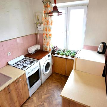 Олександра Довженка вул., 18/1