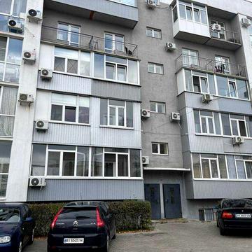 Здам 1к кв м.Спортивна, вул Добровольців