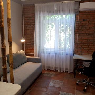 Софіївська вул., 20