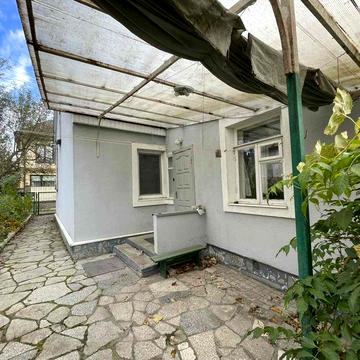 Продам частину будинку  район Пивзаводу