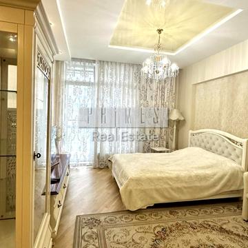 Андрія Верхогляда вул. (Михайла Драгомирова), 5