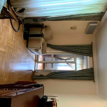 Продам 2 -х кімнатну  сталінку на Печерську