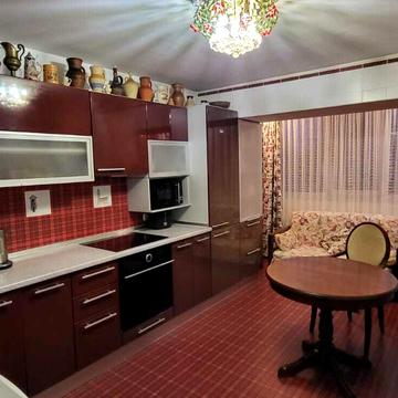 Захисників України вул. (1-го Травня), 19