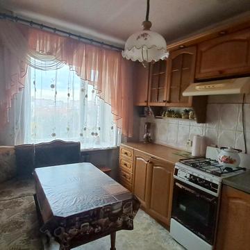 Івана Миколайчука вул., 7